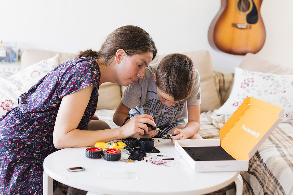 Build and code your own self-driving robot car at home with this kit