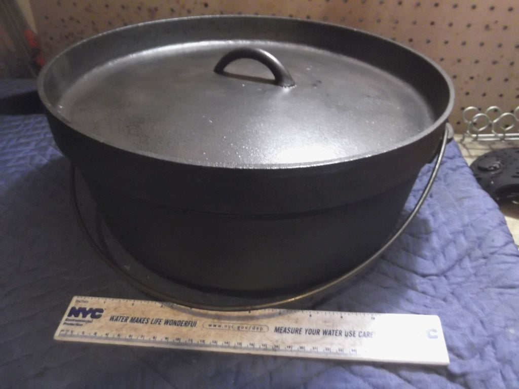 Ideal Lodge Dutch Oven